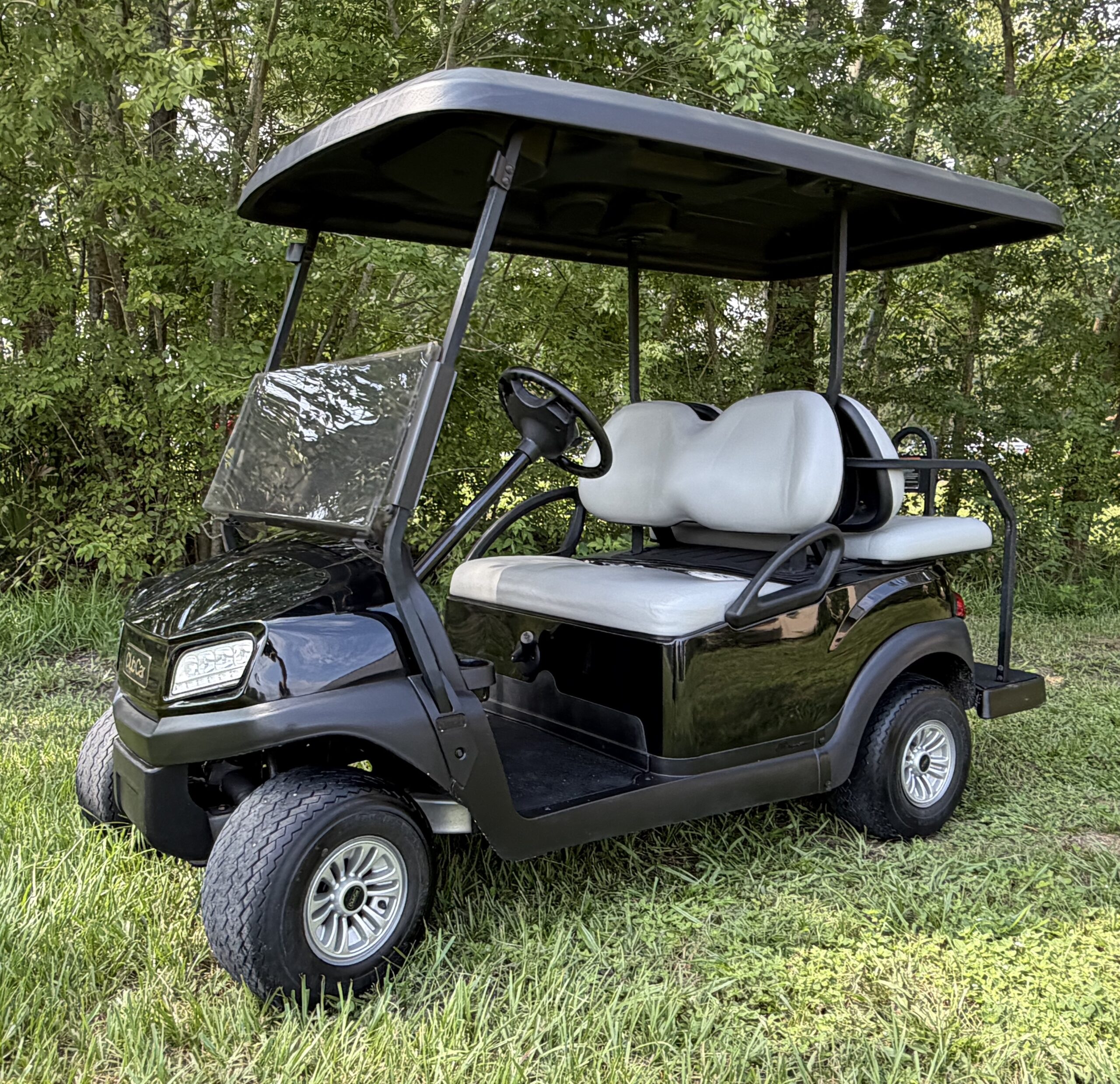 tempo black with grey seats